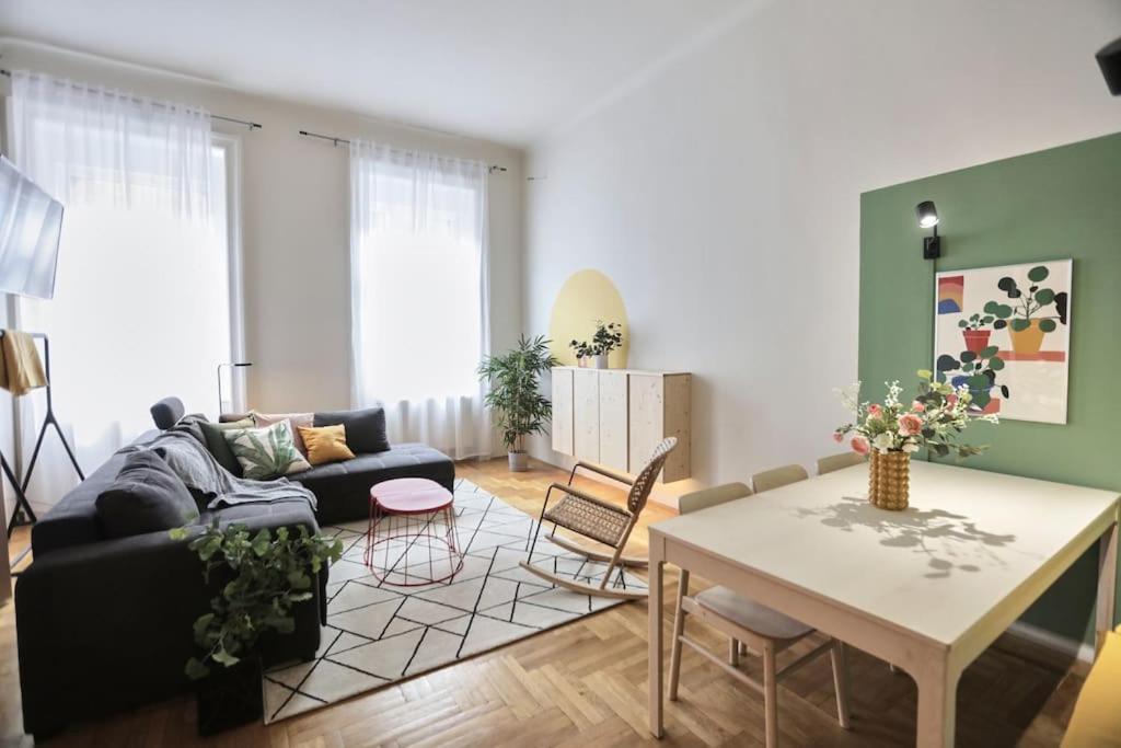 Unwind In Style W Sauna Dsgn 2Br Home Budapeszt Zewnętrze zdjęcie