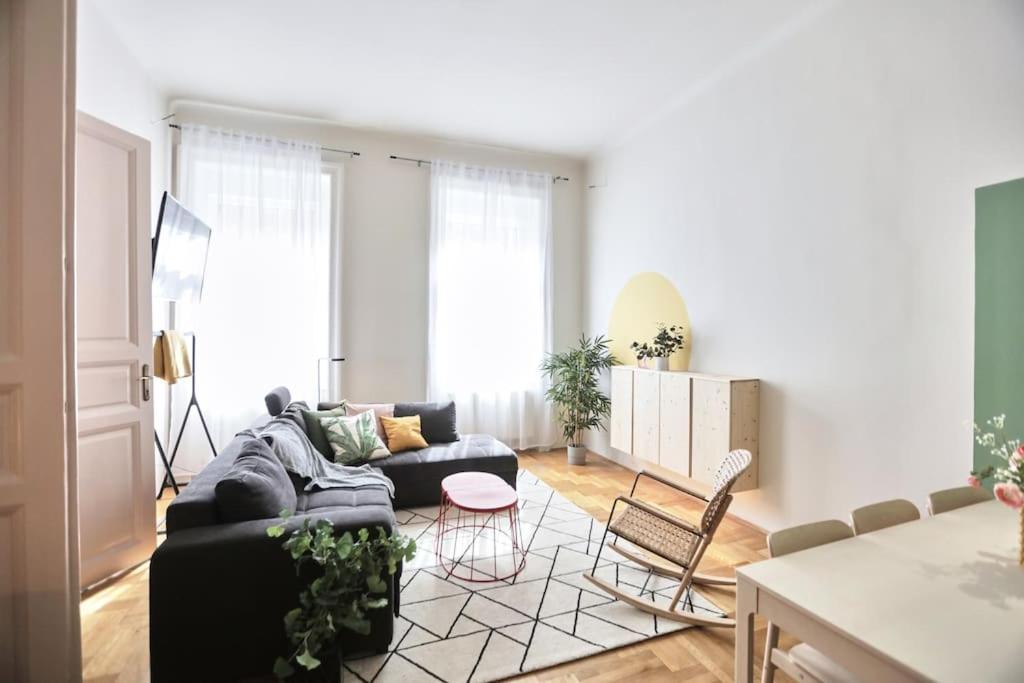 Unwind In Style W Sauna Dsgn 2Br Home Budapeszt Zewnętrze zdjęcie