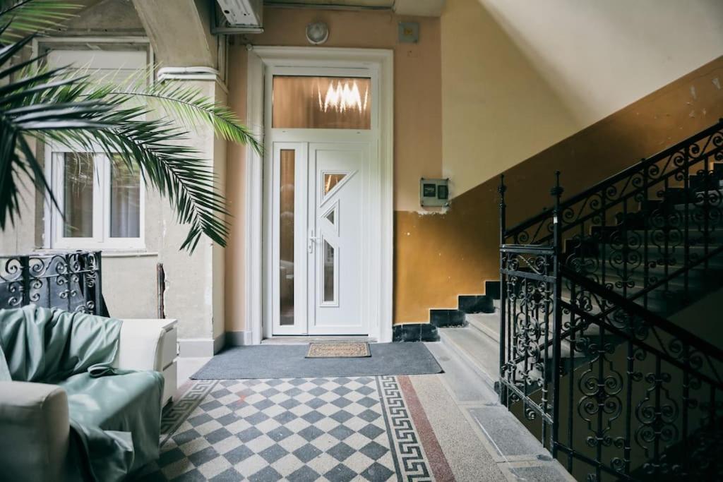 Unwind In Style W Sauna Dsgn 2Br Home Budapeszt Zewnętrze zdjęcie