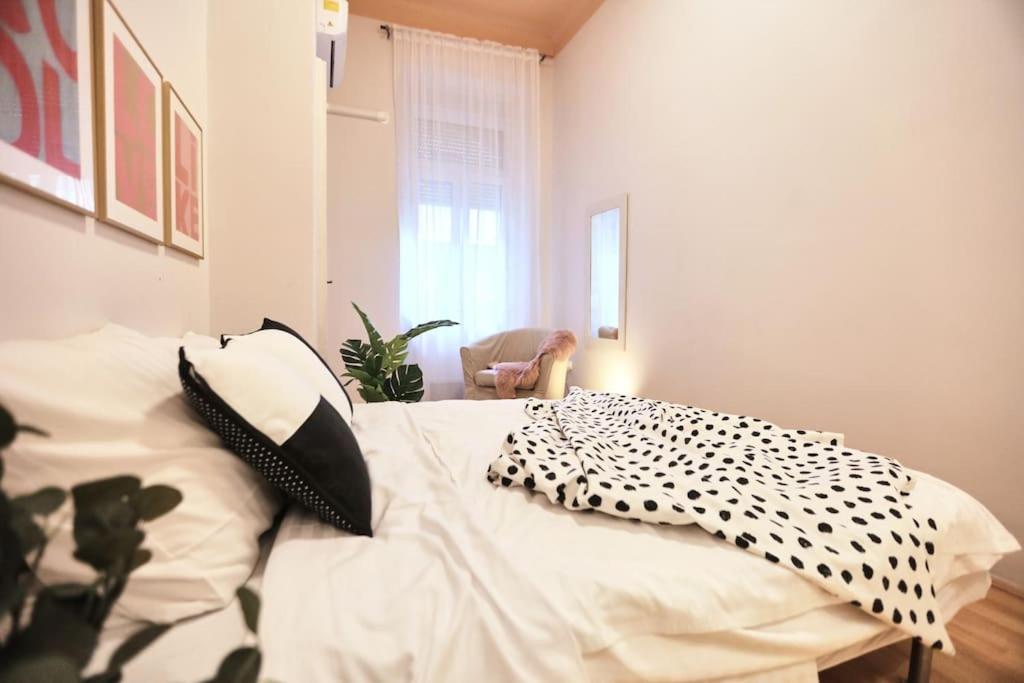 Unwind In Style W Sauna Dsgn 2Br Home Budapeszt Zewnętrze zdjęcie