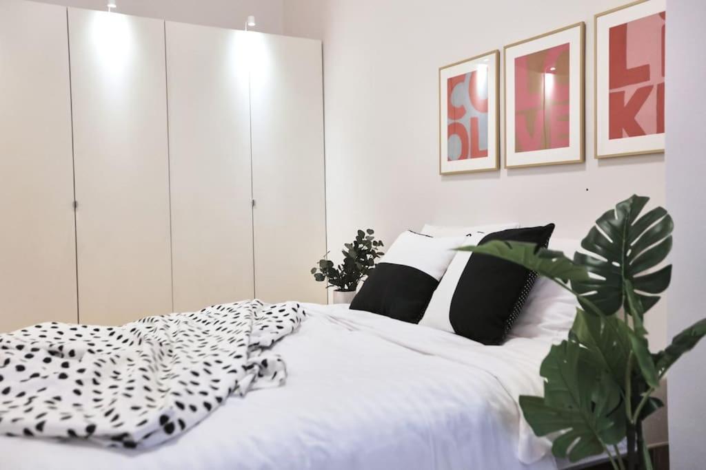 Unwind In Style W Sauna Dsgn 2Br Home Budapeszt Zewnętrze zdjęcie