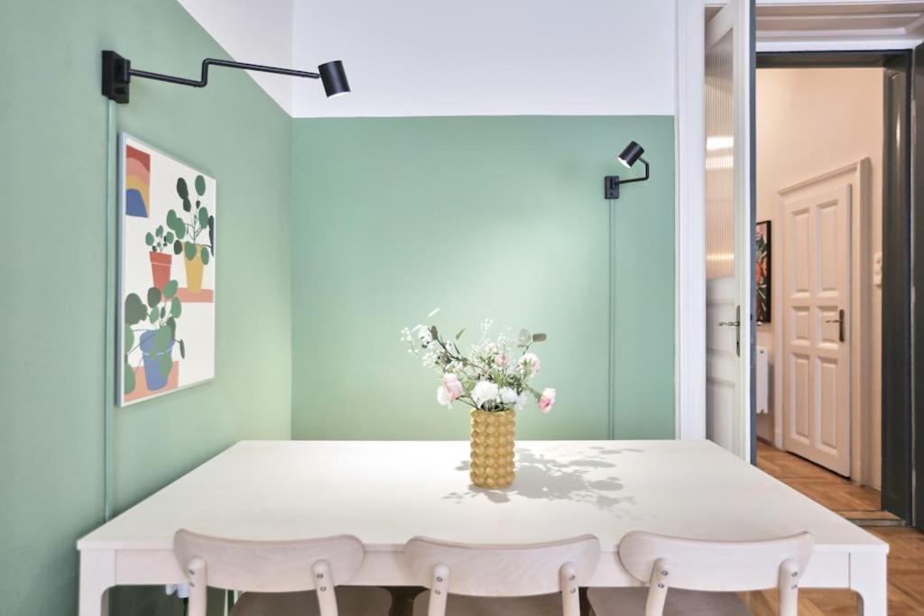 Unwind In Style W Sauna Dsgn 2Br Home Budapeszt Zewnętrze zdjęcie