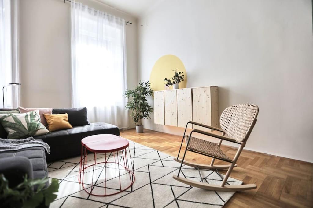 Unwind In Style W Sauna Dsgn 2Br Home Budapeszt Zewnętrze zdjęcie