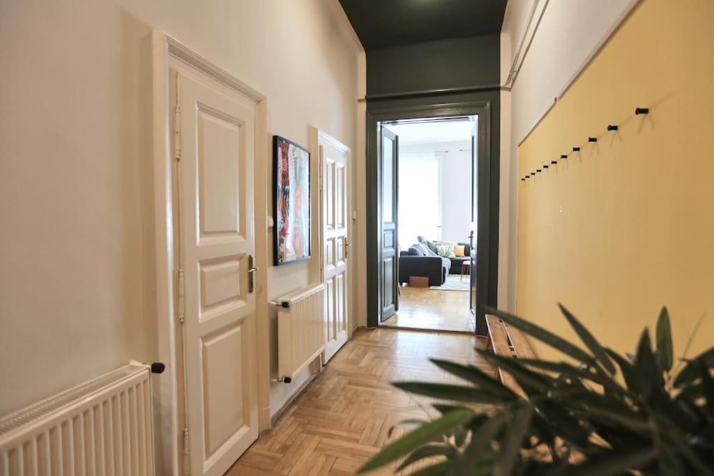 Unwind In Style W Sauna Dsgn 2Br Home Budapeszt Zewnętrze zdjęcie